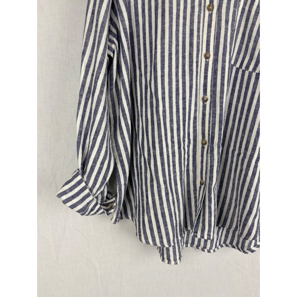 Universal Thread Navy Blue White Striped Button Down Shirt Relaxed Fit Large - Picture 6 of 13